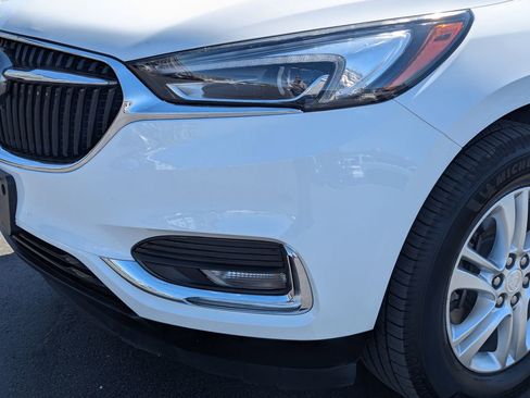 Used 2019 Buick Enclave Essence AWD/4WD image 12