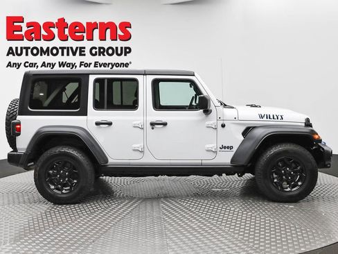 Used 2023 Jeep Wrangler Unlimited w/ Cold Weather Group AWD/4WD image 4