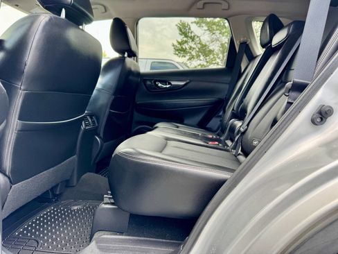 Used 2018 Nissan Rogue SL AWD/4WD image 30