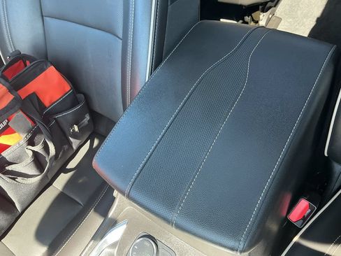 Used 2022 Chevrolet Traverse Premier w/ Redline Edition AWD/4WD image 30