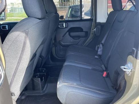 Used 2025 Jeep Wrangler Willys image 14