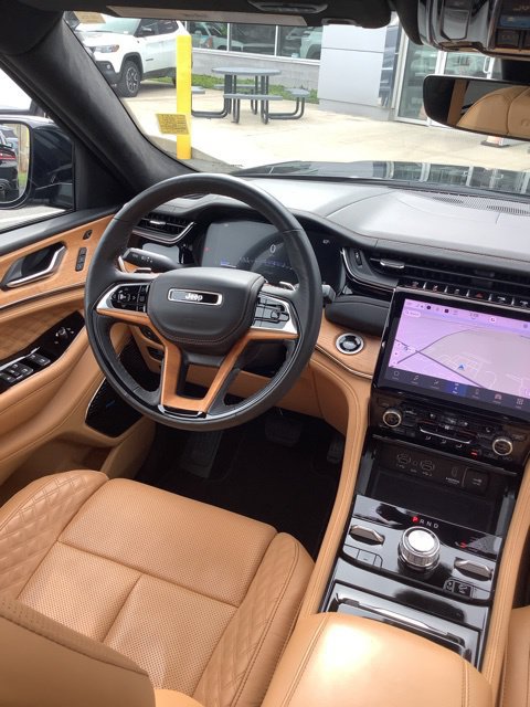 Certified 2024 Jeep Grand Cherokee L Summit AWD/4WD image 21