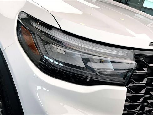 Used 2025 Ford Explorer ST-Line image 26