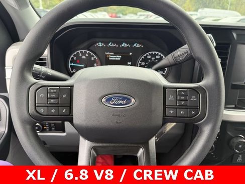 New 2026 Ford F250 XL w/ XL Chrome Package image 23