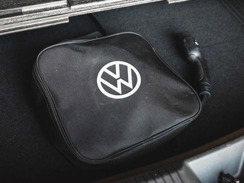 Used 2023 Volkswagen ID.4 Pro S image 36