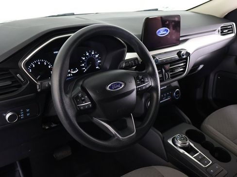 Used 2020 Ford Escape SE image 24