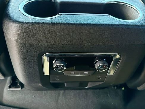 New 2026 Chevrolet Suburban LS image 23