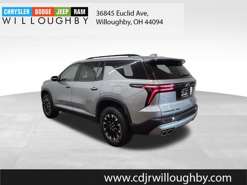 Used 2025 Chevrolet Traverse Z71 AWD/4WD image 6