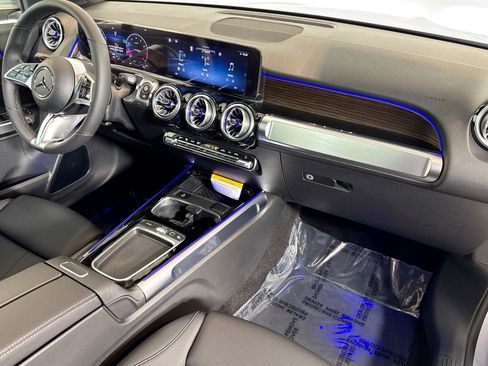 New 2026 Mercedes-Benz GLB 250 4MATIC image 27