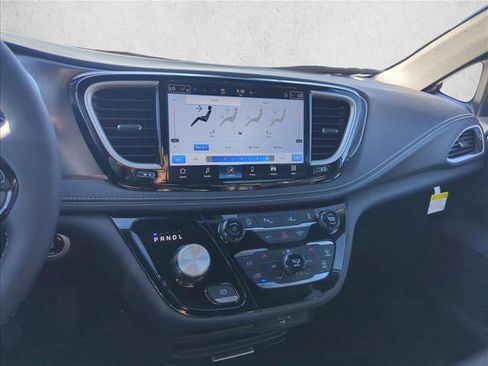 New 2026 Chrysler Pacifica Select w/ S Appearance Package FWD image 9