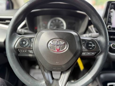 Used 2022 Toyota Corolla LE FWD image 38