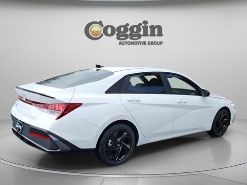 New 2026 Hyundai Elantra Sport FWD image 5