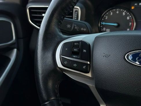 Certified 2023 Ford Explorer XLT w/ Equipment Group 202A image 10