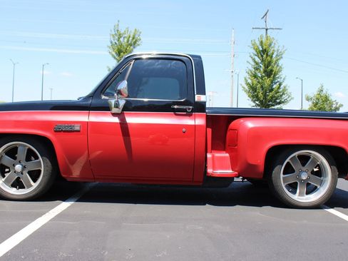 Used 1987 GMC Sierra 1500 2WD Regular Cab image 26
