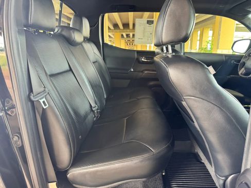 Used 2019 Toyota Tacoma TRD Pro AWD/4WD image 24
