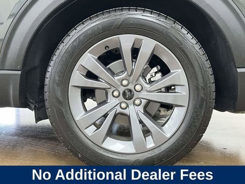 Used 2022 Ford Explorer XLT w/ Equipment Group 202A RWD image 13