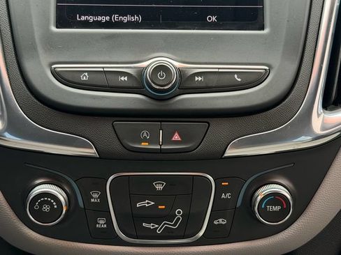 Used 2023 Chevrolet Equinox LS w/ LS Convenience Package FWD image 16