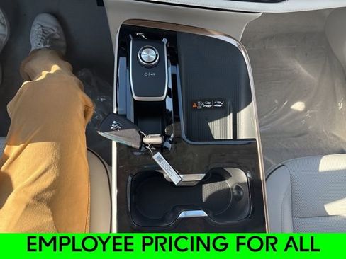 New 2026 Buick Enclave Avenir AWD/4WD image 19