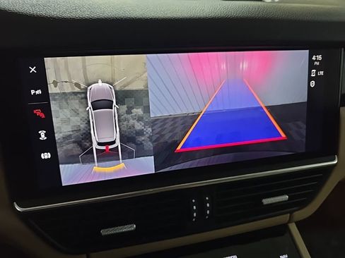 Used 2022 Porsche Cayenne image 24