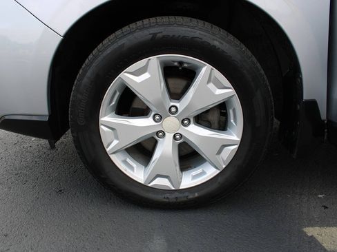 Used 2015 Subaru Forester 2.5i Premium AWD/4WD image 14