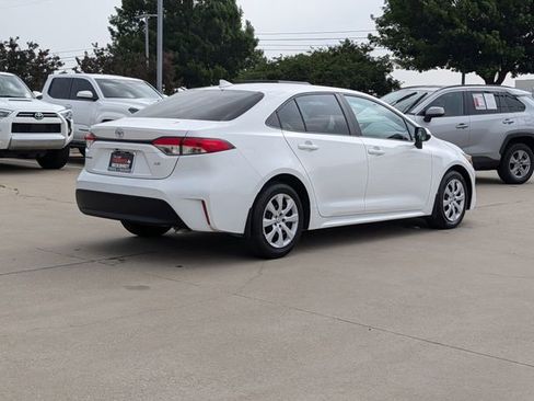 Used 2024 Toyota Corolla LE FWD image 5
