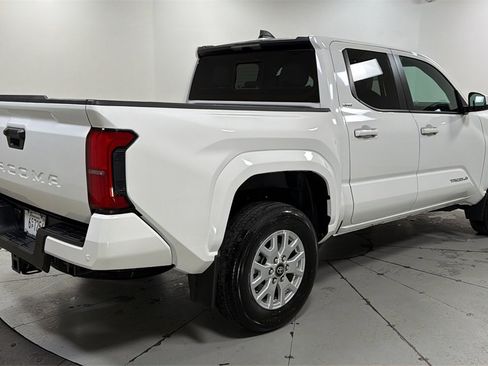 Certified 2024 Toyota Tacoma SR5 image 5