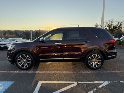 Used 2019 Ford Explorer Platinum image 5