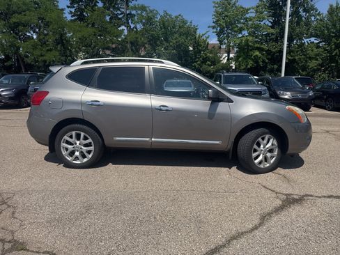 Used 2011 Nissan Rogue SV w/ SL Pkg AWD/4WD image 19