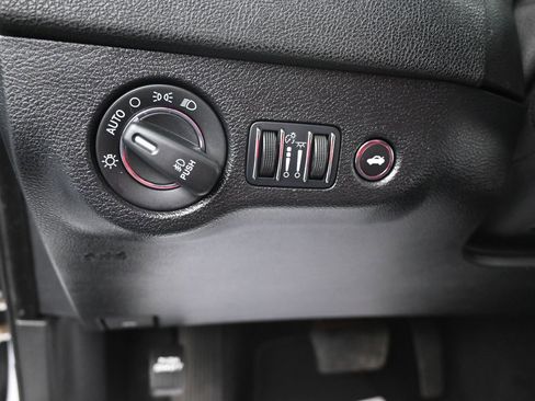 Used 2023 Chrysler 300 S image 13