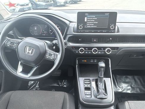 Used 2024 Honda CR-V EX image 11
