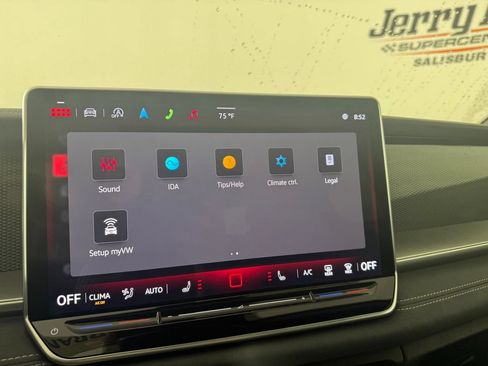 Used 2025 Volkswagen Tiguan SE R-Line FWD image 20
