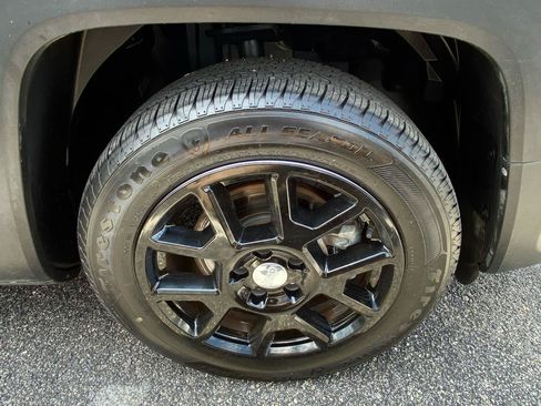 Used 2021 Jeep Renegade Latitude FWD image 54
