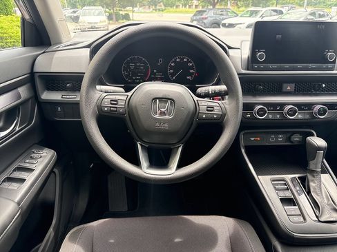 Used 2025 Honda CR-V EX image 27