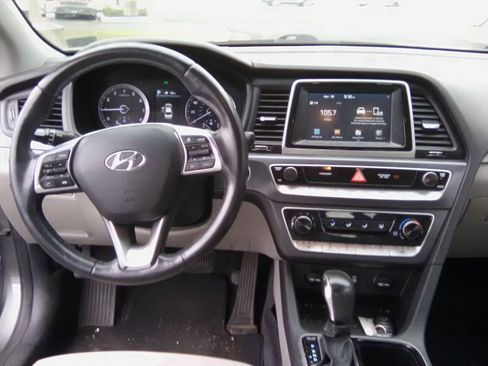 Used 2018 Hyundai Sonata SEL FWD image 10