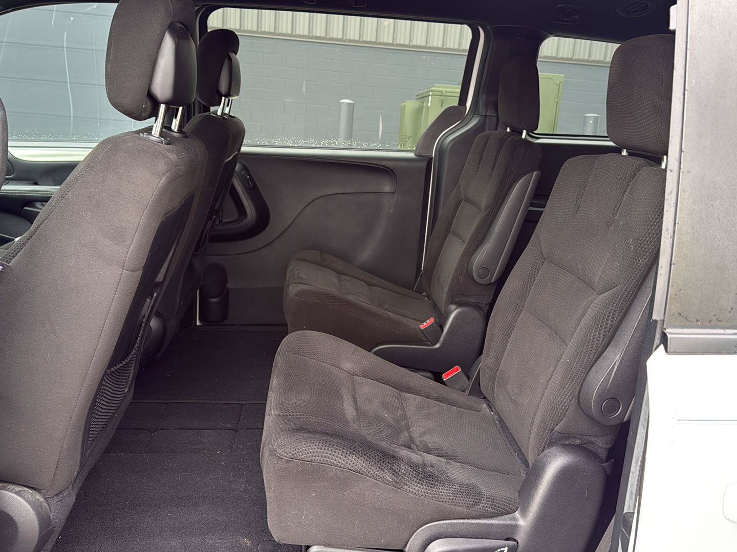 Used 2016 Dodge Grand Caravan SXT FWD image 10
