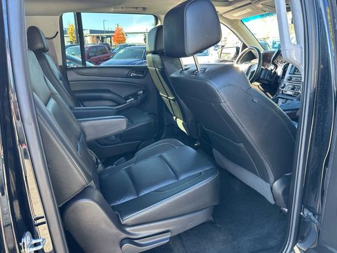 Used 2017 GMC Yukon XL SLT w/ Premium Edition image 29