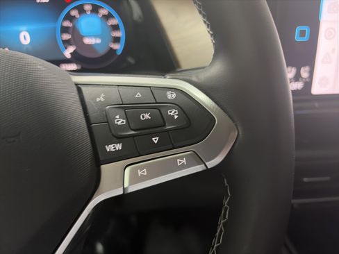 Certified 2025 Volkswagen Atlas SE AWD/4WD image 15