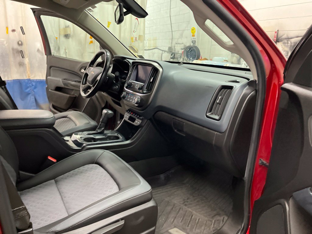 Used 2021 Chevrolet Colorado Z71 AWD/4WD image 25