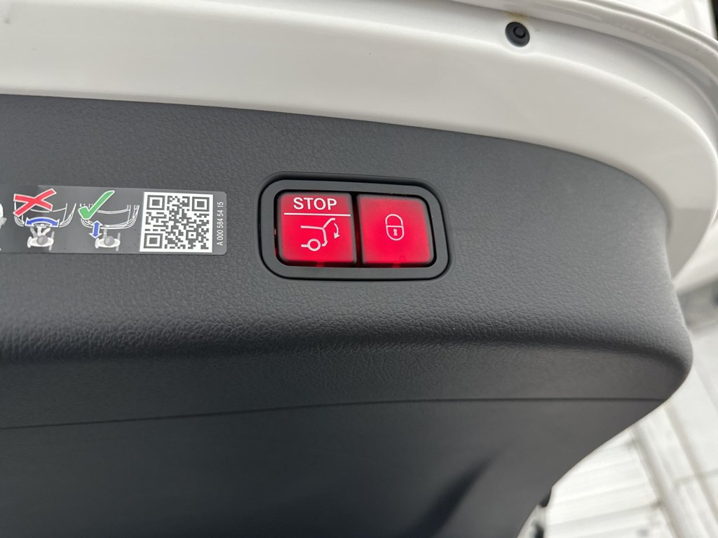 Certified 2026 Mercedes-Benz GLC 300 image 25
