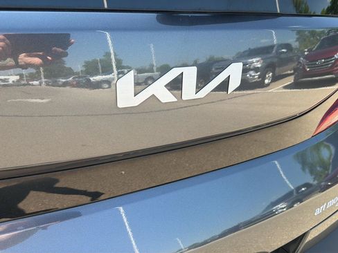 Used 2022 Kia Soul LX FWD image 11