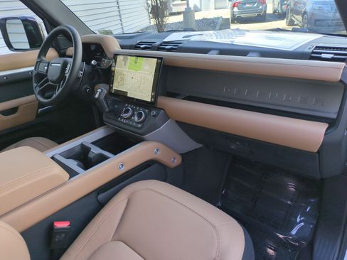 New 2026 Land Rover Defender 130 V8 AWD/4WD image 29