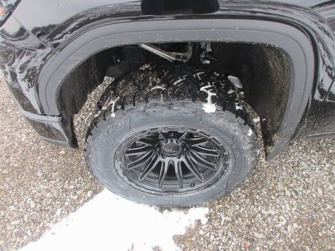 New 2026 GMC Sierra 1500 Elevation image 12