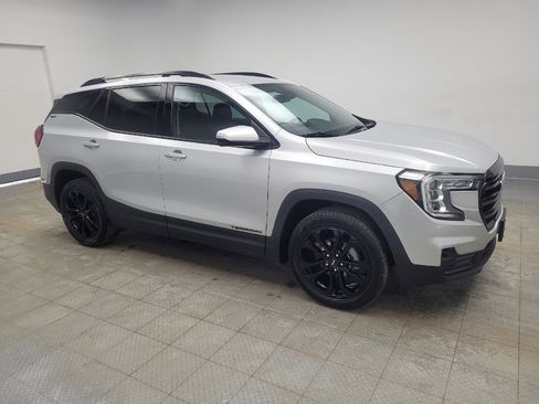 Used 2022 GMC Terrain SLT w/ Elevation Edition image 11