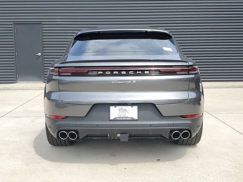 Used 2026 Porsche Cayenne S AWD/4WD image 6