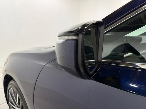 Used 2023 Lexus ES 350 w/ Premium Package FWD image 9