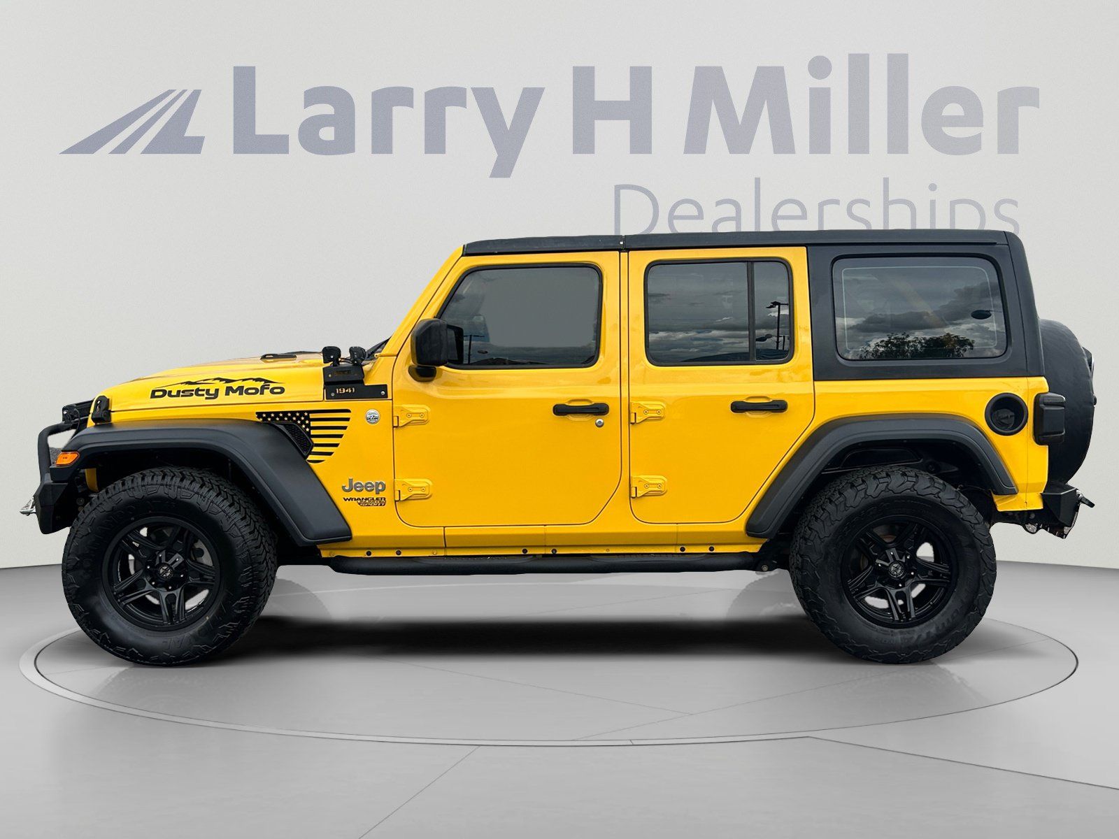 Used 2019 Jeep Wrangler Unlimited Sport AWD/4WD image 2