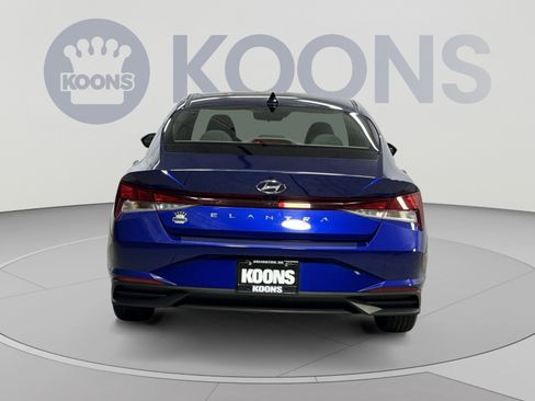 Used 2023 Hyundai Elantra SEL FWD image 19