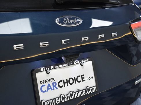 Used 2020 Ford Escape SE image 27