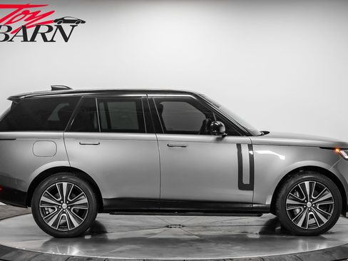 Used 2023 Land Rover Range Rover SE image 6