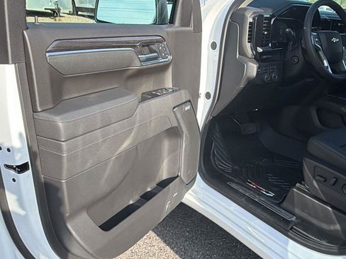 New 2026 Chevrolet Silverado 1500 LTZ w/ LTZ Premium Package image 10